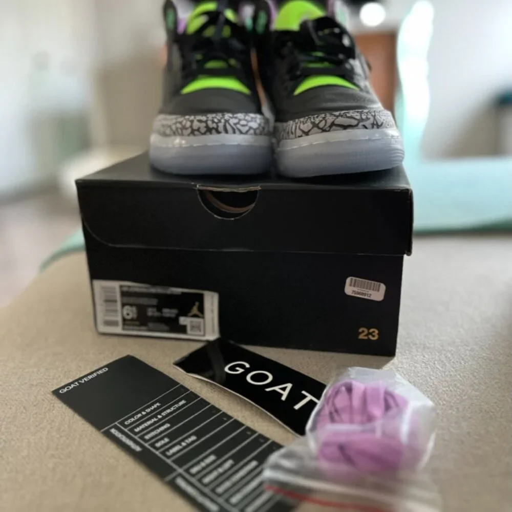 Michael Jordan Air Jordan 3 SE (GS) Big Kids' Shoes Black-White-Electric Green - Picture 5 of 7